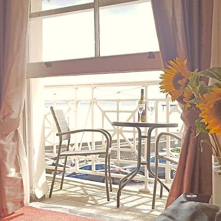 Flat 4, Den House Apartment Teignmouth Bagian luar foto