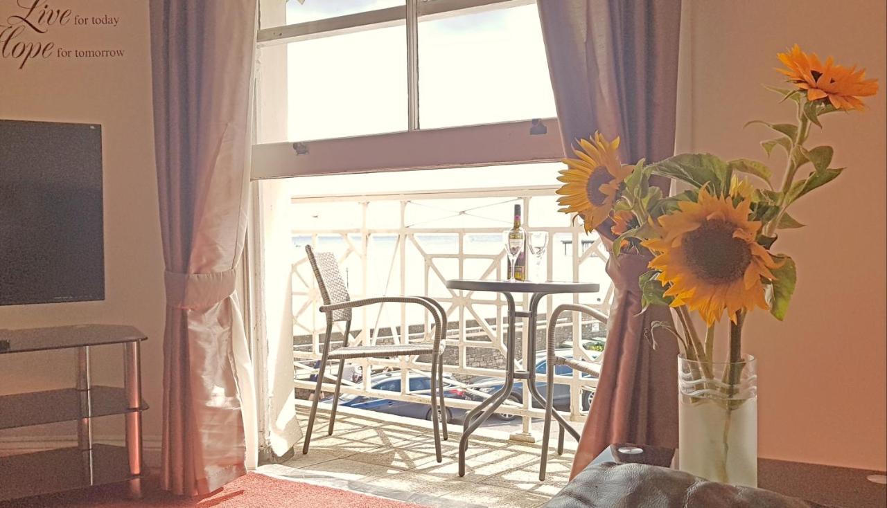 Flat 4, Den House Apartment Teignmouth Bagian luar foto